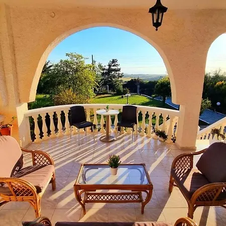 Harris * Nea Poteidaia